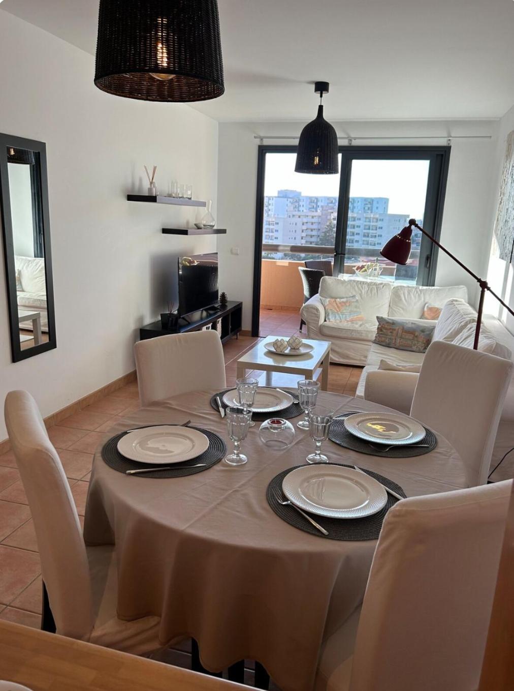 Home2Rest - Ocean View, 3 Pools, 2 Bedrooms, 2 Bathrooms